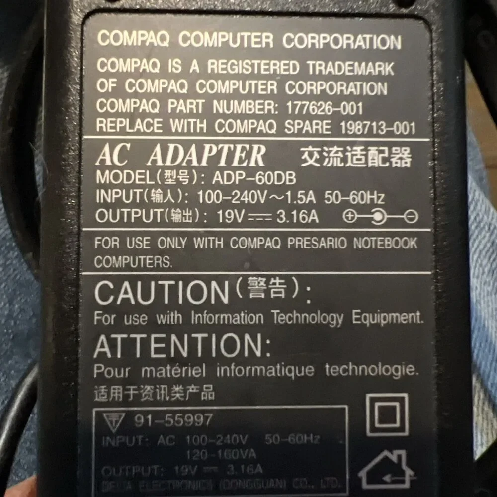Genuine Compaq AC Adapter ADP-60DB Power Supply 19v 3.16A Charger